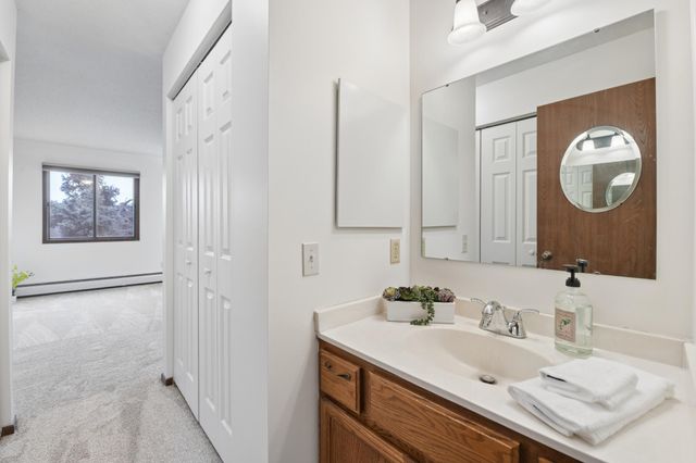 1800 Riverwood Drive 318, Burnsville, MN 55337