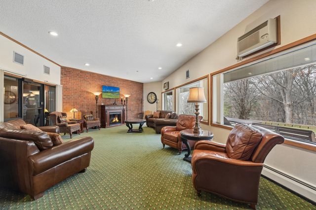 1800 Riverwood Drive 318, Burnsville, MN 55337