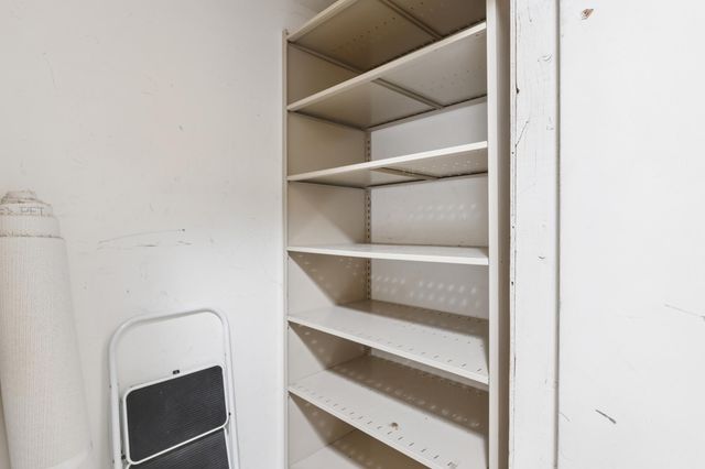 1800 Riverwood Drive 318, Burnsville, MN 55337