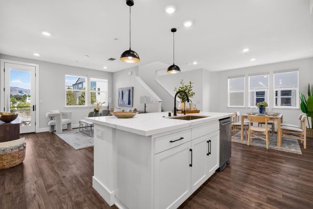 652 Obsidian Drive, San Jose, CA 95133