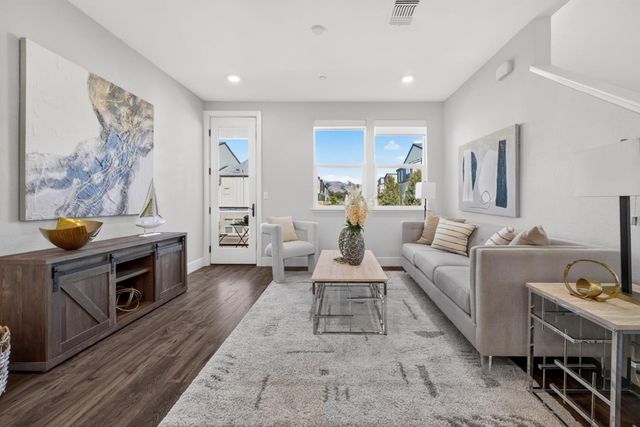 652 Obsidian Drive, San Jose, CA 95133