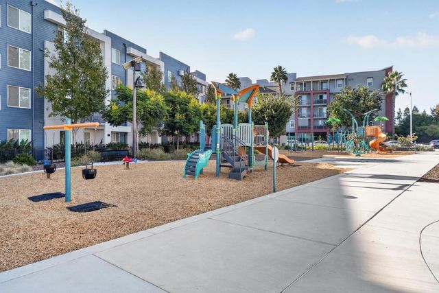 652 Obsidian Drive, San Jose, CA 95133