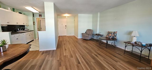 450 Shore Road 8G, Long Beach, NY 11561