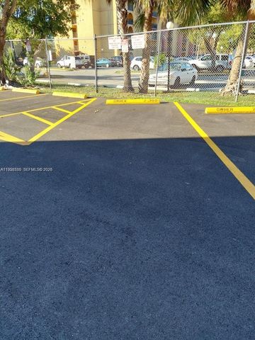 4715 NW 7th St 302-2, Miami, FL 33126