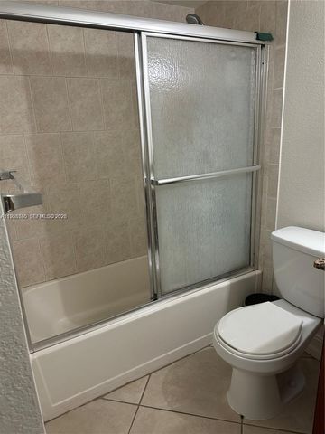 4715 NW 7th St 302-2, Miami, FL 33126