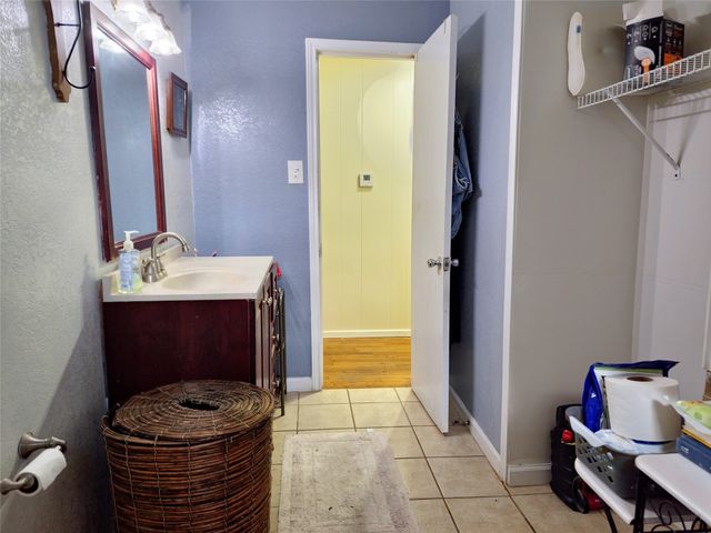 140 Meadowbrook Street, Robinson, TX 76706