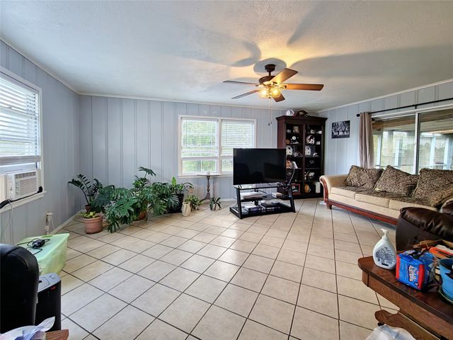 140 Meadowbrook Street, Robinson, TX 76706