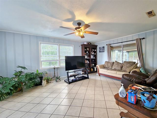 140 Meadowbrook Street, Robinson, TX 76706