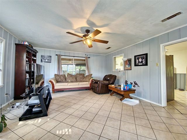 140 Meadowbrook Street, Robinson, TX 76706