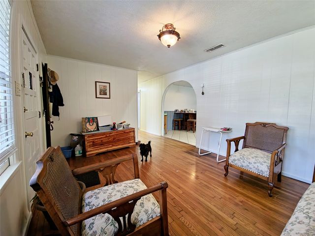 140 Meadowbrook Street, Robinson, TX 76706