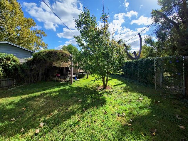 140 Meadowbrook Street, Robinson, TX 76706