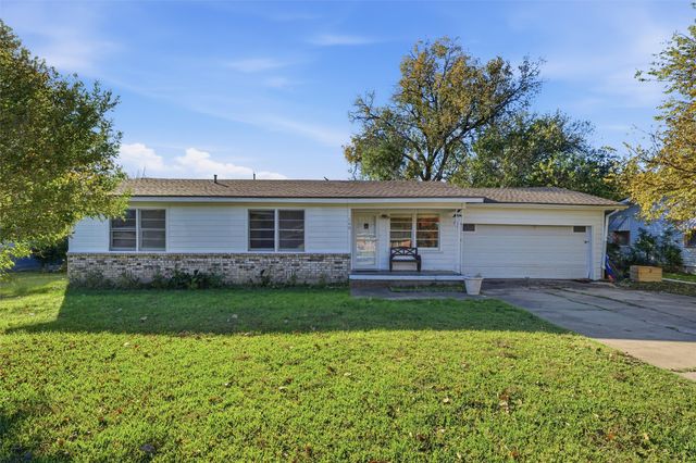 140 Meadowbrook Street, Robinson, TX 76706