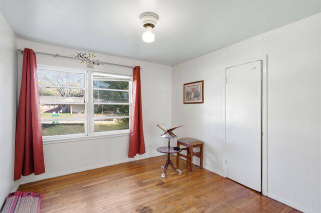 140 Meadowbrook Street, Robinson, TX 76706