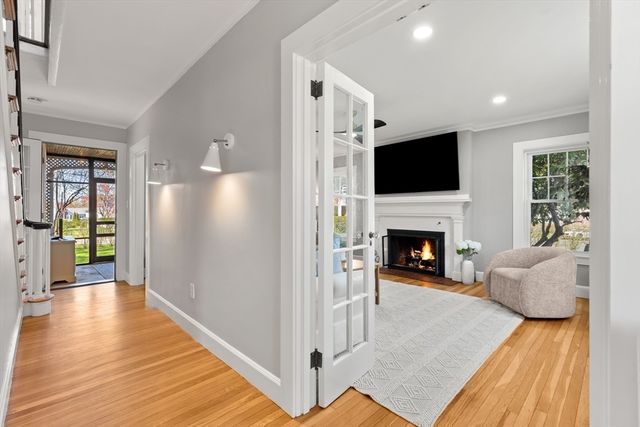 168 Hovey St, Lowell, MA 01852