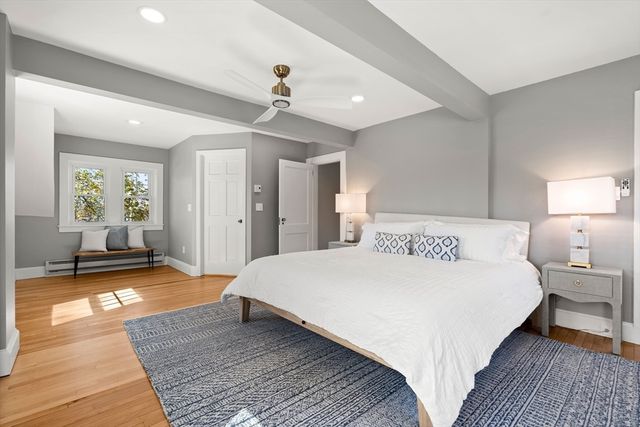 168 Hovey St, Lowell, MA 01852