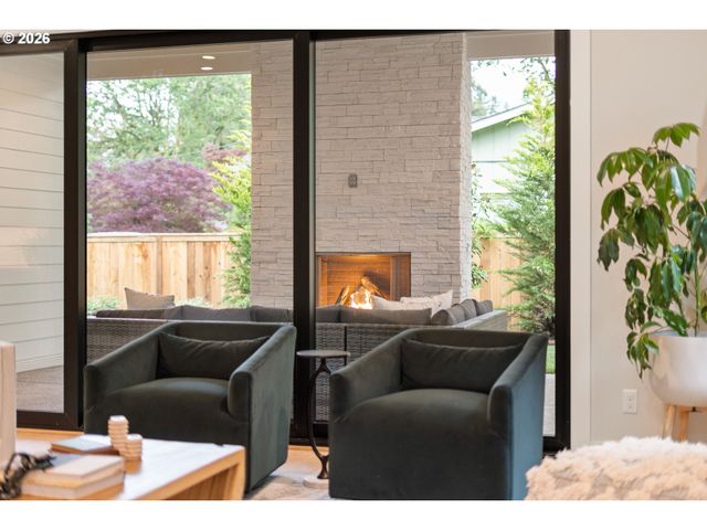 3784 Ridgewood Way, West Linn, OR 97068