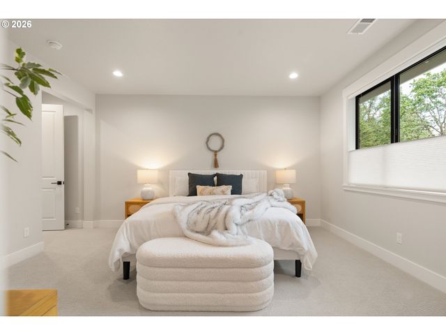 3784 Ridgewood Way, West Linn, OR 97068
