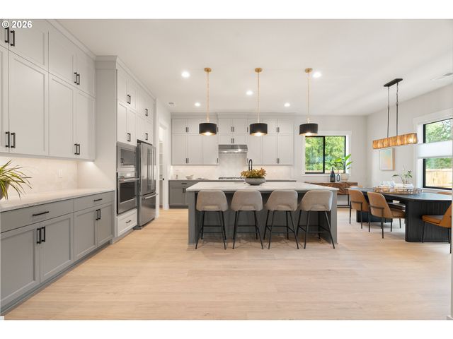 3784 Ridgewood Way, West Linn, OR 97068