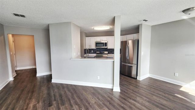 2528 WOODGATE BOULEVARD 102, Orlando, FL 32822