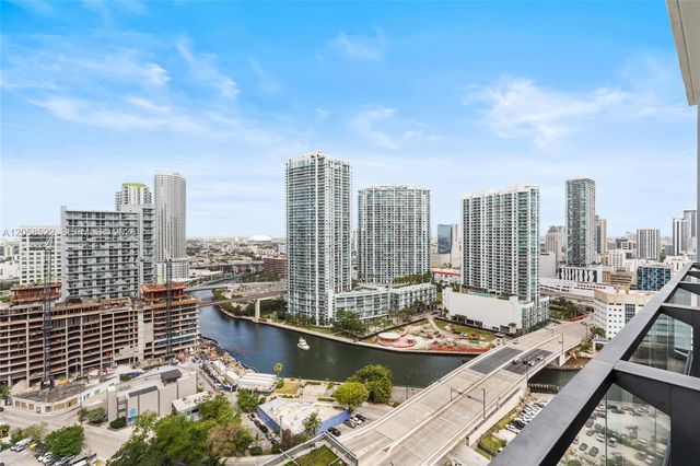 68 SE 6th St 2306, Miami, FL 33131
