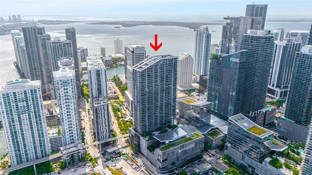 68 SE 6th St 2306, Miami, FL 33131