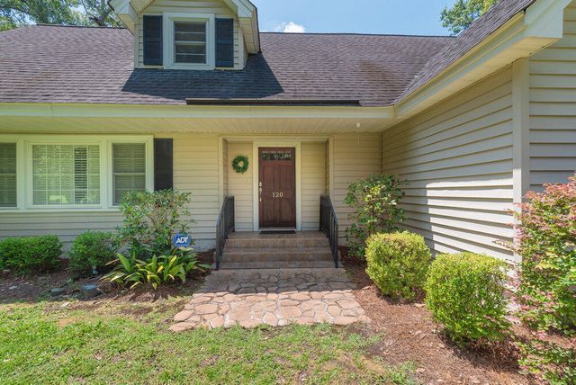 120 Nightingale Street, Barnwell, SC 29812