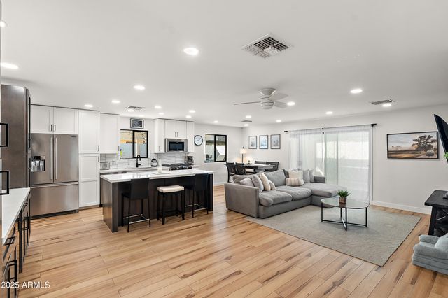 2050 N 71ST Street, Scottsdale, AZ 85257