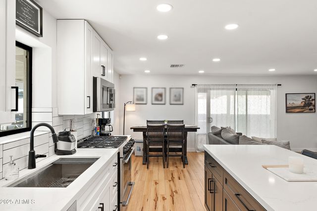 2050 N 71ST Street, Scottsdale, AZ 85257