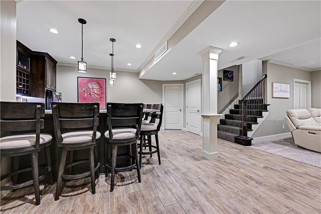 5609 Roundtree Street, Shawnee, KS 66226
