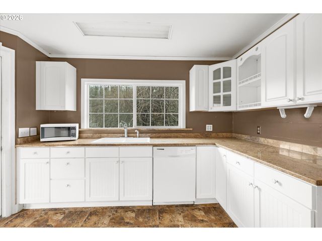 65586 NEHALEM Hwy, Vernonia, OR 97064