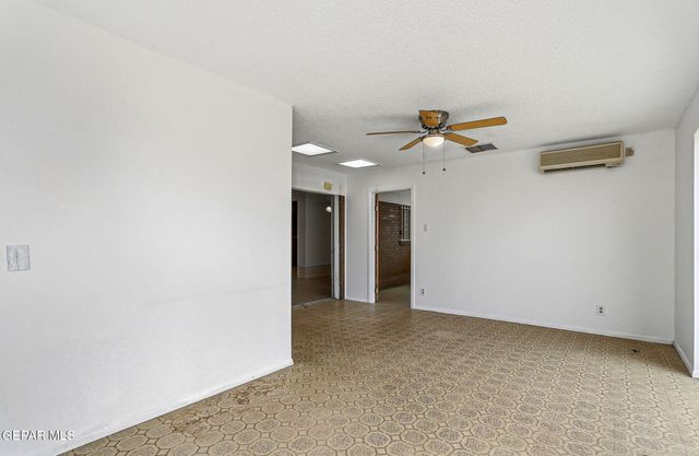 5813 FALCON Avenue, El Paso, TX 79924