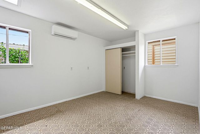 5813 FALCON Avenue, El Paso, TX 79924