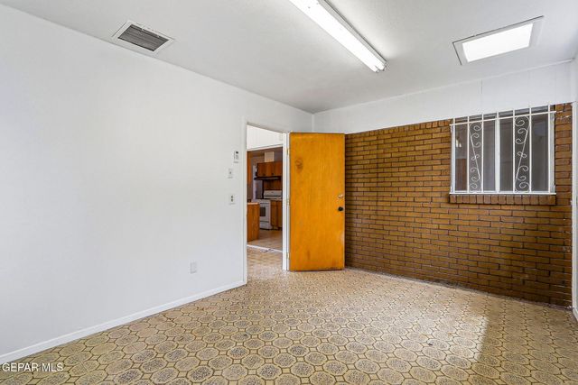 5813 FALCON Avenue, El Paso, TX 79924