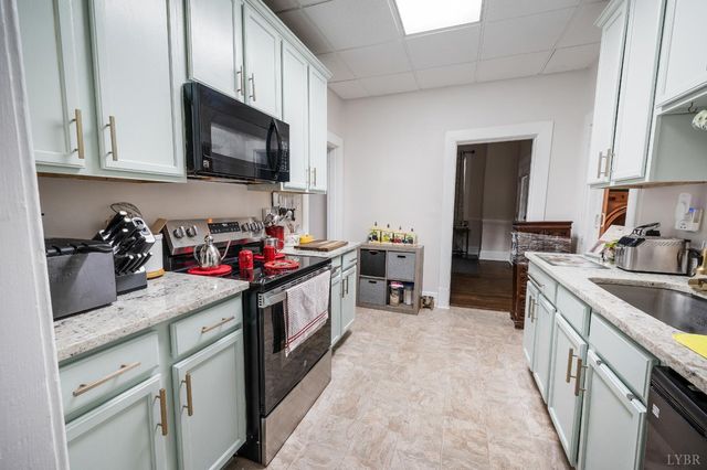 301 Oakridge Boulevard, Lynchburg, VA 24502