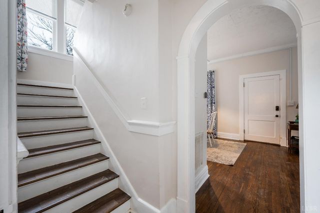 301 Oakridge Boulevard, Lynchburg, VA 24502