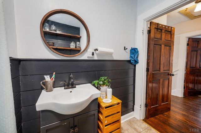 301 Oakridge Boulevard, Lynchburg, VA 24502