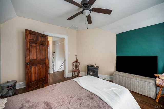 301 Oakridge Boulevard, Lynchburg, VA 24502