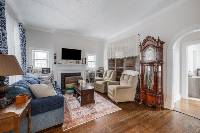 301 Oakridge Boulevard, Lynchburg, VA 24502