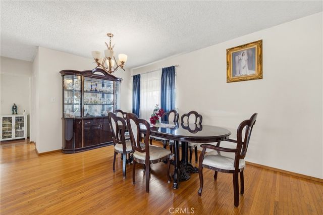6306 Denny Avenue, North Hollywood, CA 91606