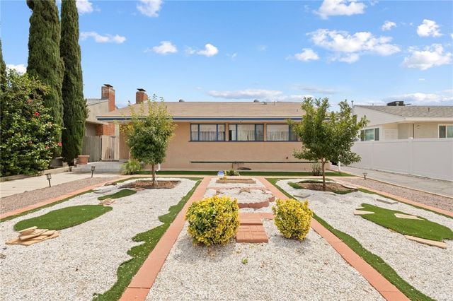 6306 Denny Avenue, North Hollywood, CA 91606