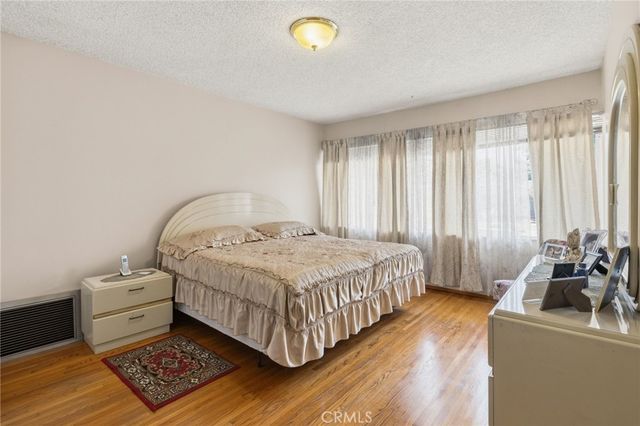 6306 Denny Avenue, North Hollywood, CA 91606