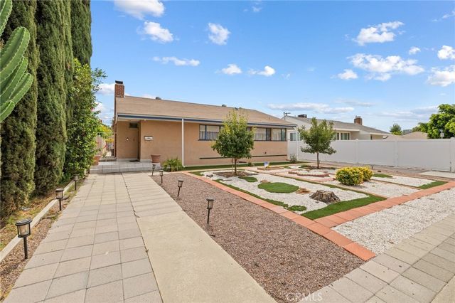 6306 Denny Avenue, North Hollywood, CA 91606