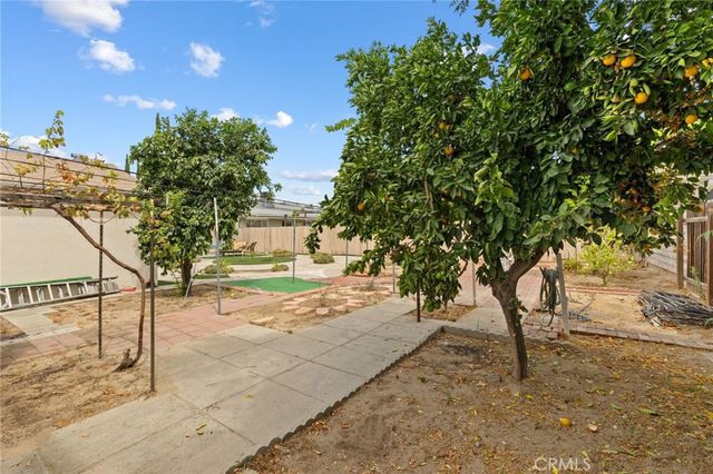 6306 Denny Avenue, North Hollywood, CA 91606