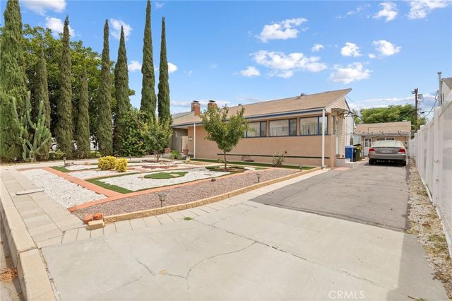 6306 Denny Avenue, North Hollywood, CA 91606