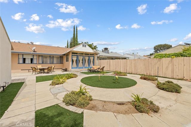 6306 Denny Avenue, North Hollywood, CA 91606