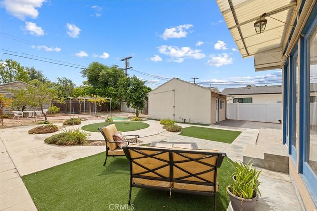 6306 Denny Avenue, North Hollywood, CA 91606