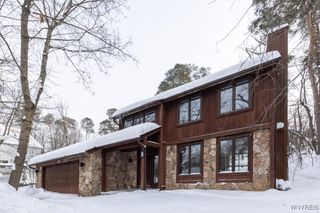 60 Byeberry Court, Aurora, NY 14052