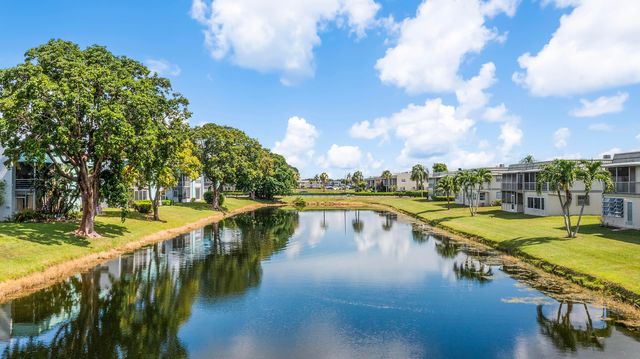 477 Monaco J, Delray Beach, FL 33446