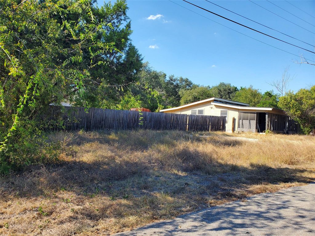 10900 2nd ST, Jonestown, TX 78645