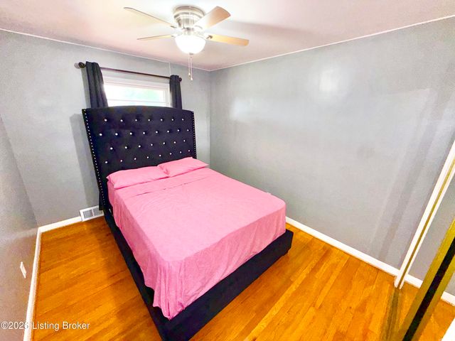 2303 Ecton Ln, Louisville, KY 40216